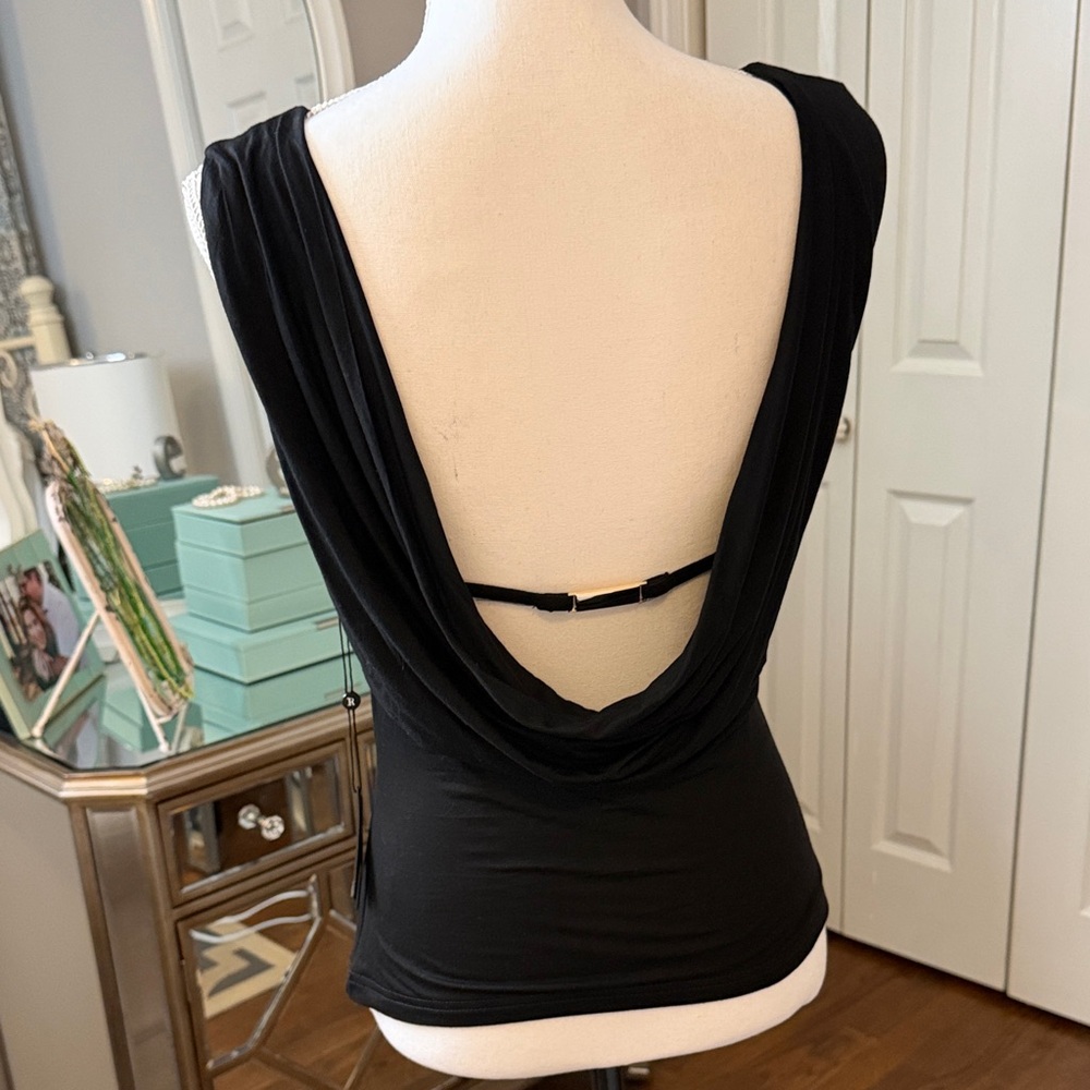 Truly Lovely Sleeveless Black RNWY Top w/ Simply Gorgeous Back RNWY NWT Med ❤️ - Picture 2 of 7